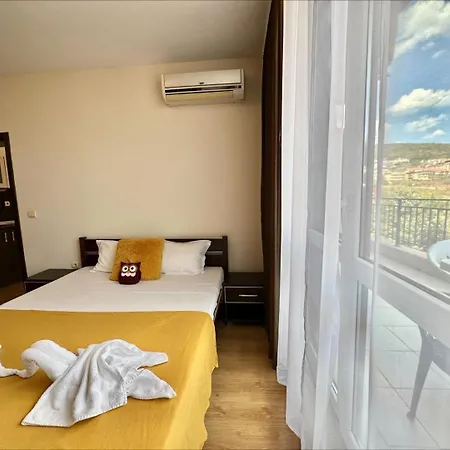 Menada Luxor Lägenhet *