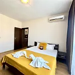 Menada Luxor Апартаменты *