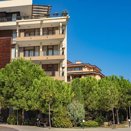 Menada Luxor סבטי ולאס