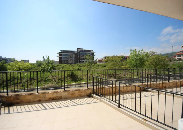 アパート Menada Luxor *