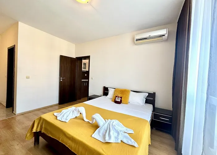 Menada Luxor アパート *